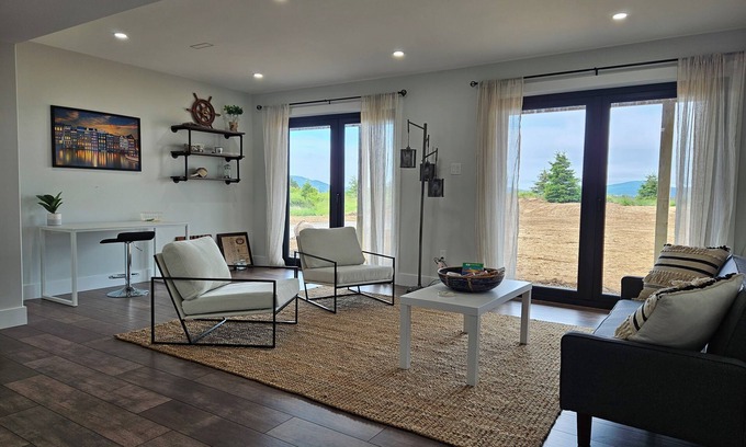 Dildo House | Cloudberry Oceanview