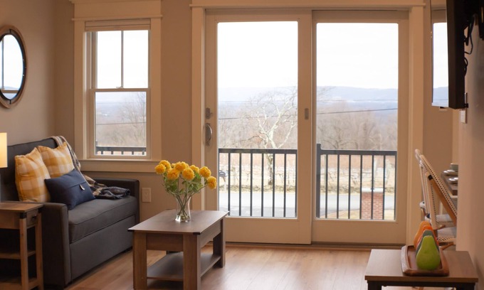 Blue Ridge Apartment | CloudView Cottage - Carriage House Apartment