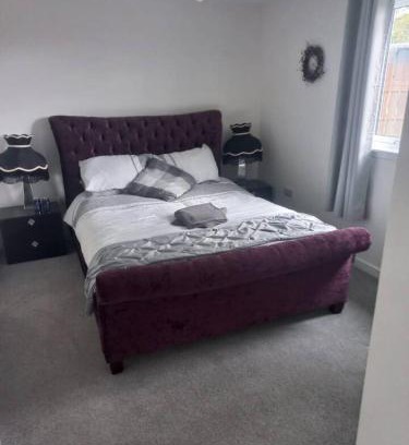 Kirriemuir House | Clova Cottage 7BR Retreat
