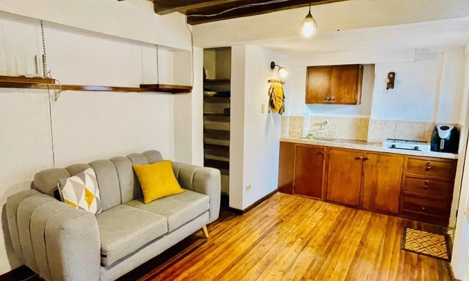 La Floresta Apartment | Clover House - Duplex Suite in the Cultural Heart of Quito