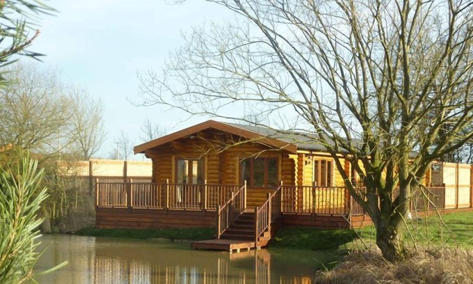 Castle Bytham Cottage | CLOVER - sleeps 2 guests in 1 bedroom