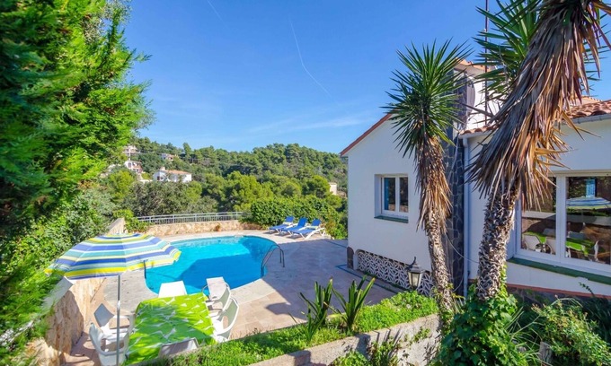 Canyelles Villa | Club Villamar - Charming villa with private pool in the picturesque town of Tossa de Mar on the C.