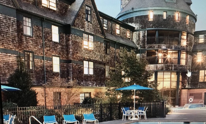 The Point House | Club Wyndham Long Wharf