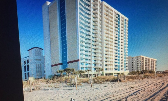 Cherry Grove Beach Condo | club wyndham towers on the grove 2 bedroom deluxe oceanfront