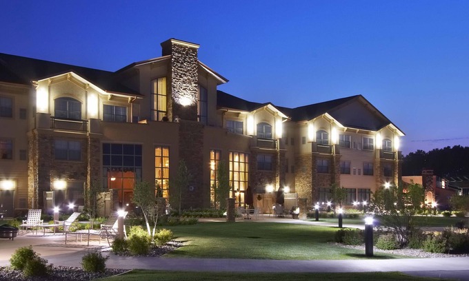 Fargo Hotel | ClubHouse Hotel & Suites - Fargo