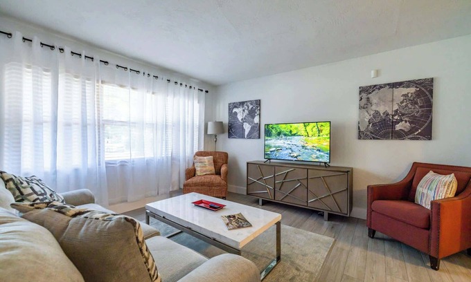 Temple Terrace House | Clubview House | Family Stay by the Country Club