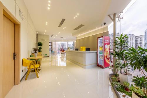 Panyu Hotel | CMAX Hotel Guangzhou International Convention and Exhibition Center Luoxi Subway Station Branch