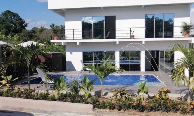 Carmen de Apicala House | BEAUTIFUL SCENERY WIFI AIR IDEAL FOR FAMILIES BOARD GAMES BOLIRANA MINITEJO