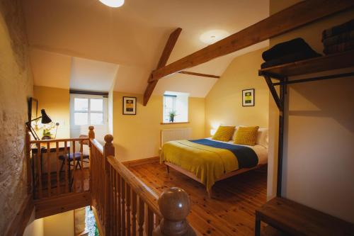 Tremain House | Coach House - 5 minutes from stunning beaches of Cardigan Bay