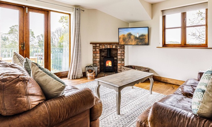 Cymau Cottage | Coach house apartment with balcony