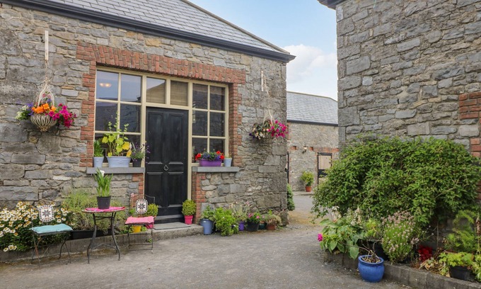 County Laois House | COACH HOUSE, family friendly in Borris-In-Ossory, County Laois