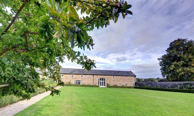 Flintshire House | Coach House - Four Bedroom House, Sleeps 8
