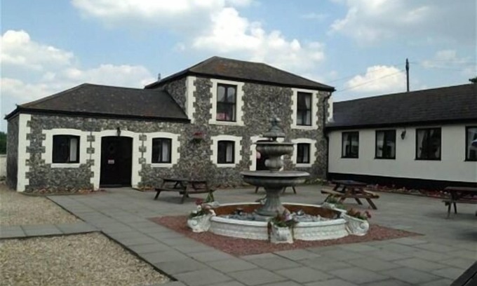 Royston Hotel | Coach House Hotel