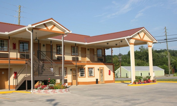 Summerville Hotel | Coach Inn