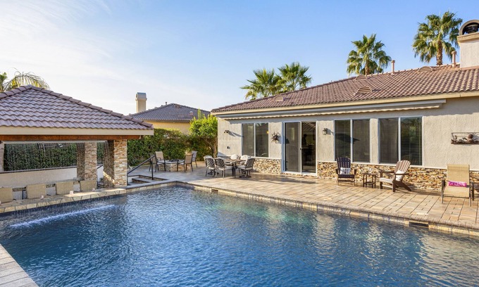 Bermuda Dunes House | Coachella Music Fest - 3 Bed + Den or 4th 2 Bath - Resort Pool ~ Swim-Up Bar!