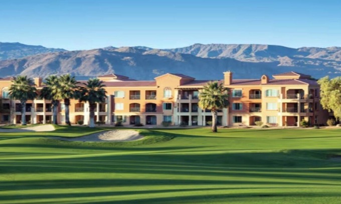 Palm Desert Hotel | Coachella Weekend in Luxury Hotel Room @ Marriott's Shadow Ridge