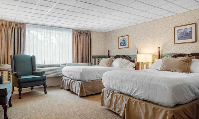 Kittery Hotel | Coachman Inn