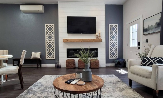 Sedro-Woolley House | Coal Creek Cottage (hot tub, dog and kid friendly)
