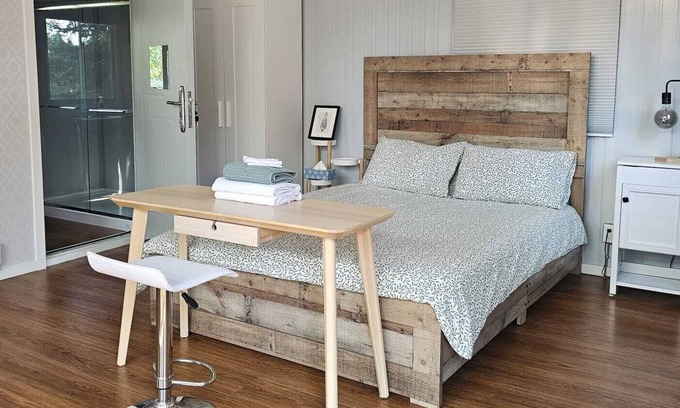 Powell River Cottage | Coast Retreat Cottage