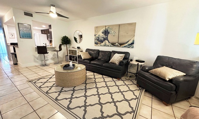 Royal Poinciana House | Coastal Bliss Townhouse in Hollywood Lakes