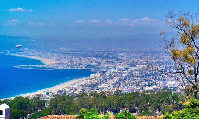 Torrance House | Coastal Charm and City Excitement! Free Parking, Near South Coast Botanic Garden