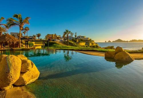 Cabo Bello Apartment | Coastal Chic at Misiones Arch & Sea View