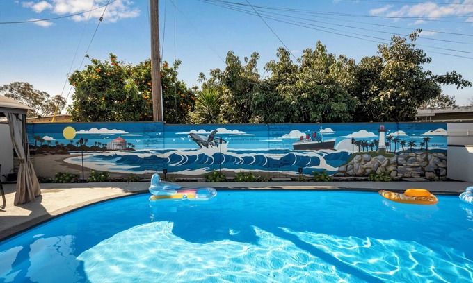El Dorado South House | ☀️COASTAL CHIC HAVEN 🌊: pool & billiards table near airport, parks and beaches