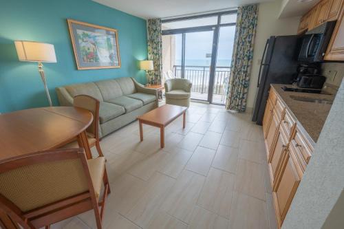 Windy Hill Apartment | Coastal condo w beach access & hot tub