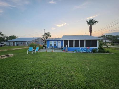 Palacios House | Coastal Cottage Bay House