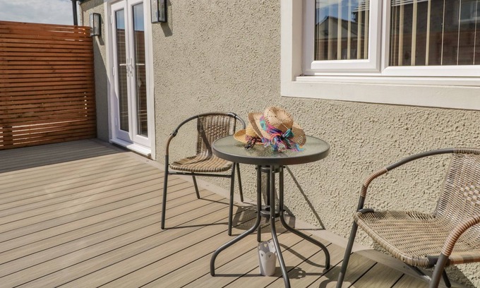 Calder Bridge Cottage | COASTAL COTTAGE, family friendly, country holiday cottage in Seascale