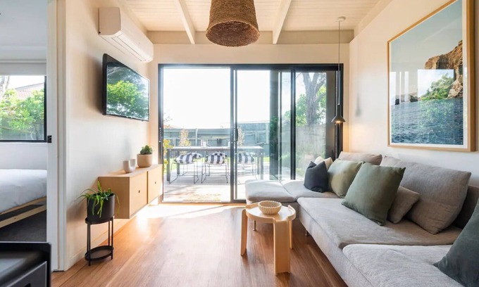Tootgarook House | Coastal cottage, perfectly positioned.