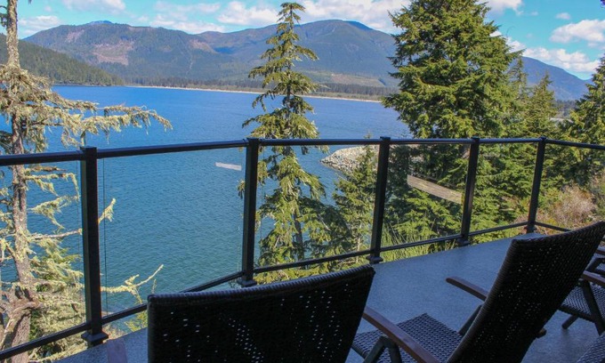 Port Renfrew Apartment | Coastal Cottages