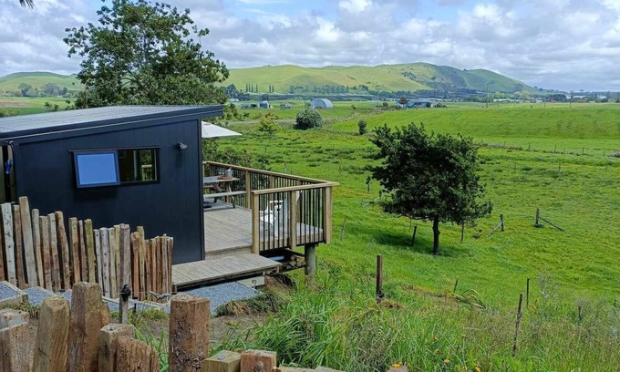 Pukehina Cabin | Coastal country cabin escape