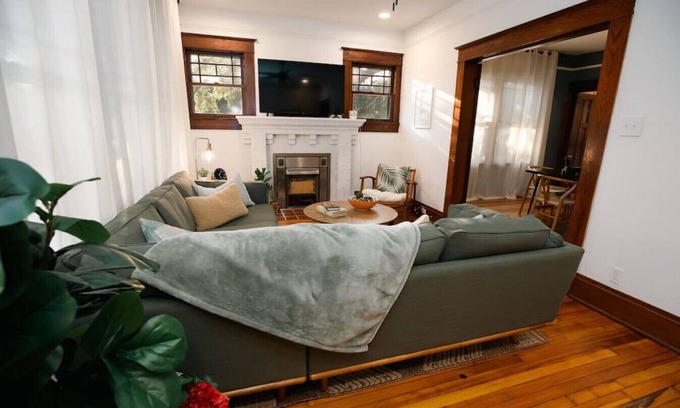Gulfport House | Coastal Craftsman · Cozy, Charming & Central