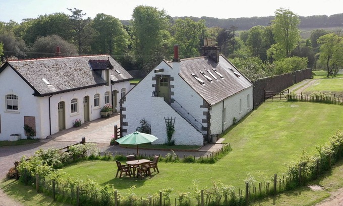 Stranraer Cottage | Coastal Estate Cottage/Log Burner/Beautiful Coastal Paths & Woodland Walks