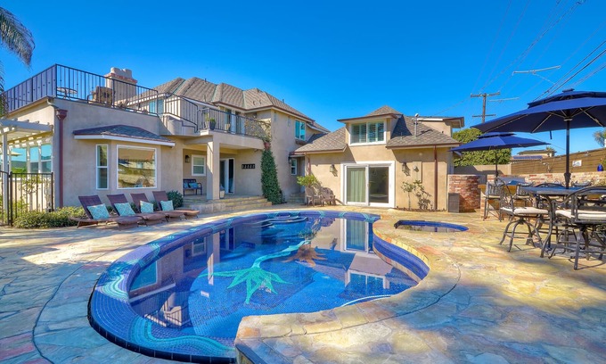 South Oceanside House | Coastal Get-Away Where Summer Never Ends!