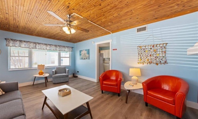 Bradenton Beach Apartment | Coastal Getaway Retreat –Steps to the Beach! 2BR/1BA. Sleeps 4. In 4-Plex. Pool