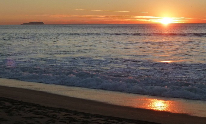 Imperial Beach Condo | Coastal Getaway - steps to the beach, minutes to Coronado