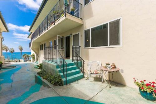 Village of La Jolla House | Coastal Hideaway