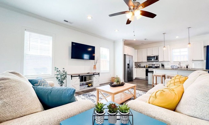 Wilmington House | Coastal Home in the heart of downtown ILM