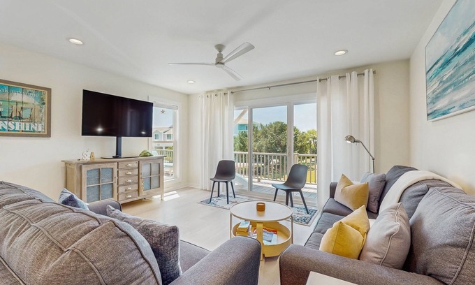 Holden Beach House | Coastal home with large deck, close to beach and local attractions