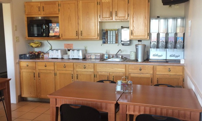 Sackville Hotel | Coastal Inn Sackville