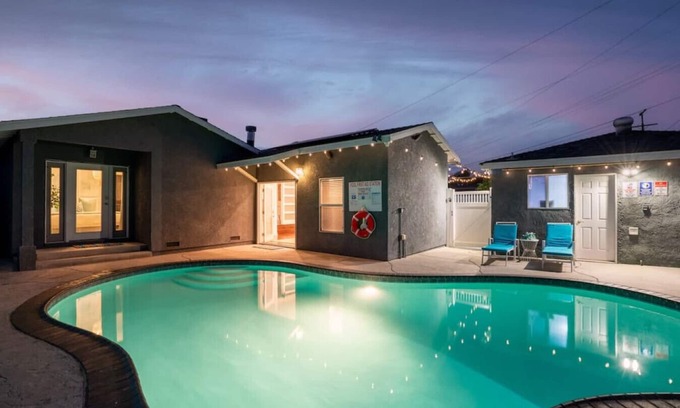 Harbor House | Coastal Lagoon | Pool Heating | Games | Air Hockey