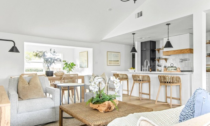 Northwest Dallas House | Coastal Modern Dream Home in Prime North Dallas, 30+ Day Stays Allowed!