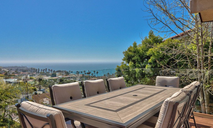 Coastal San Pedro House | Coastal Ocean Breeze and Views