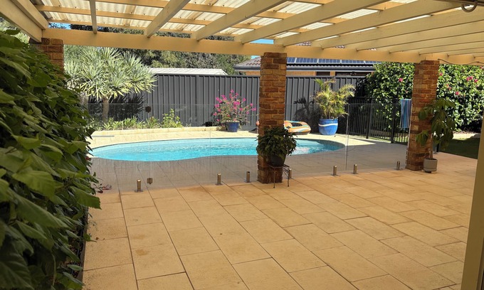 Kinross Apartment | Coastal Poolside guest suite in beautiful Kinross