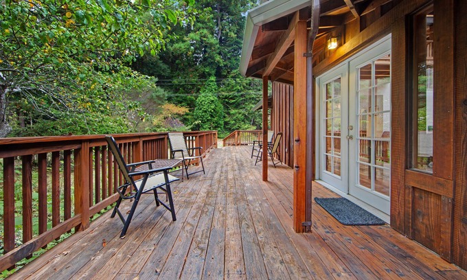 Fort Bragg House | Coastal redwood home with deck, forest view, gas grill, free WiFi