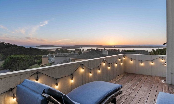 Bodega Bay House | Coastal retreat 10 mins walk to gorgeous beach!