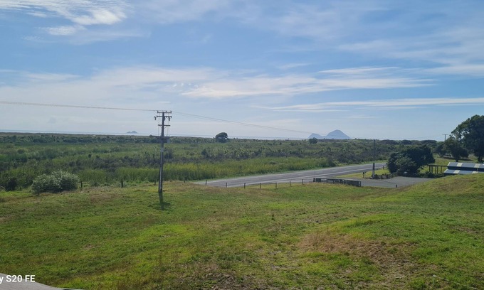 Matata House | COASTAL RETREAT WITH GREAT VIEWS AND ALL THE COMFORTS OF HOME