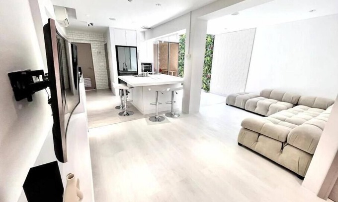 Marine Parade Apartment | Coastal Suite 03